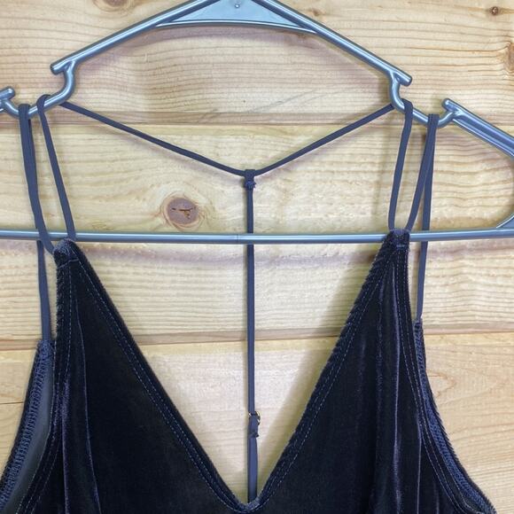 Naked Princess Jordana Bodysuit Charcoal Grey Velvet Size Small NWT - Picture 3 of 9